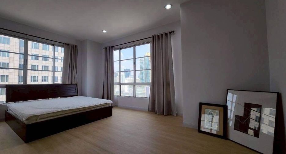 À louer 3 chambres condo à Khlong Toei, Bangkok