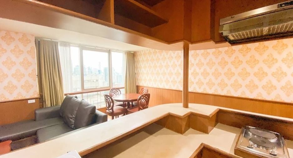 For rent 2 bedrooms condo in Watthana, Bangkok