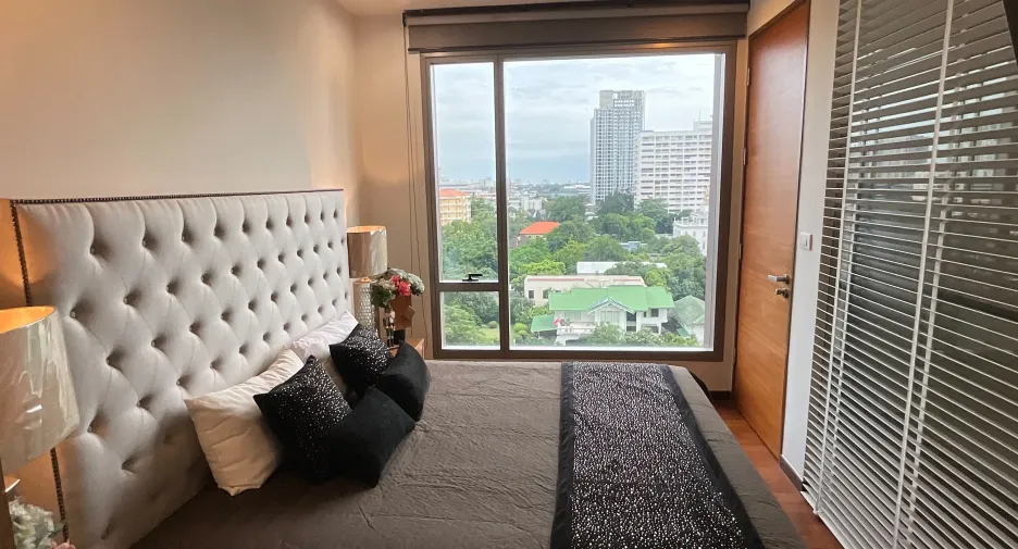 For rent 2 bedrooms condo in Khlong Toei, Bangkok