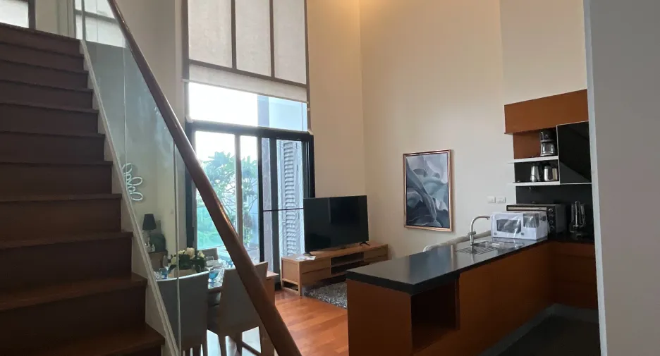 For rent 2 bedrooms condo in Khlong Toei, Bangkok