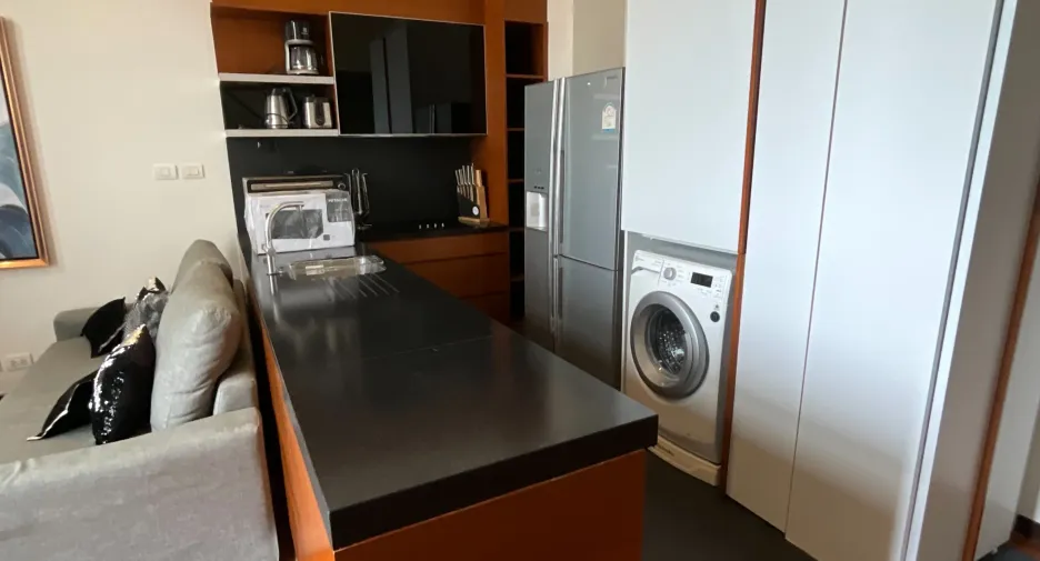 For rent 2 bedrooms condo in Khlong Toei, Bangkok