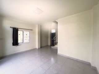 Reihenhaus zur Miete mit 4 Zimmer in Don Mueang, Bangkok
