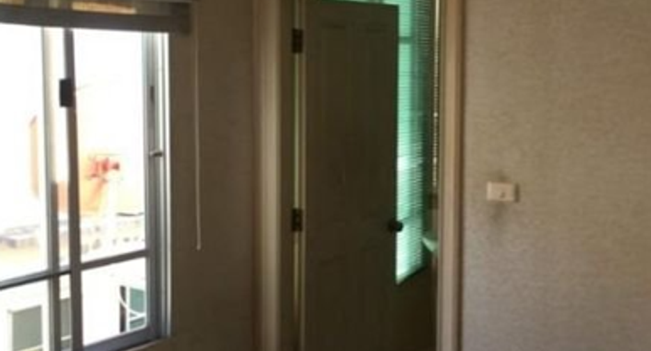For rent 3 bedrooms townhouse in Chatuchak, Bangkok