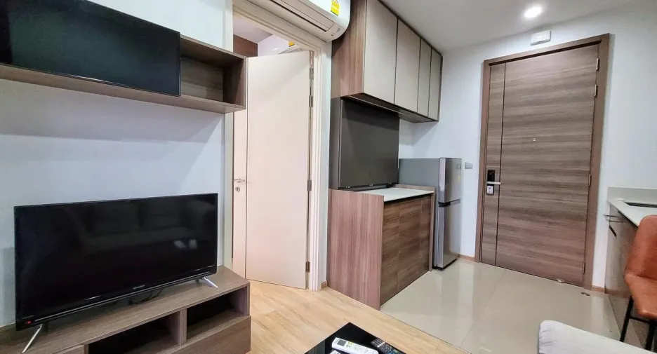 For rent 1 bed condo in Phaya Thai, Bangkok