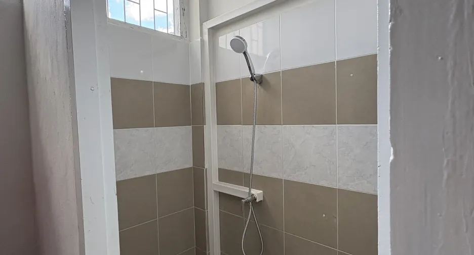 For rent 4 bedrooms retail Space in Bang Rak, Bangkok