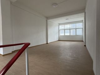 ให้เช่า 4 ห้องนอน พื้นที่ค้าปลีก ใน บางรัก, กรุงเทพฯ