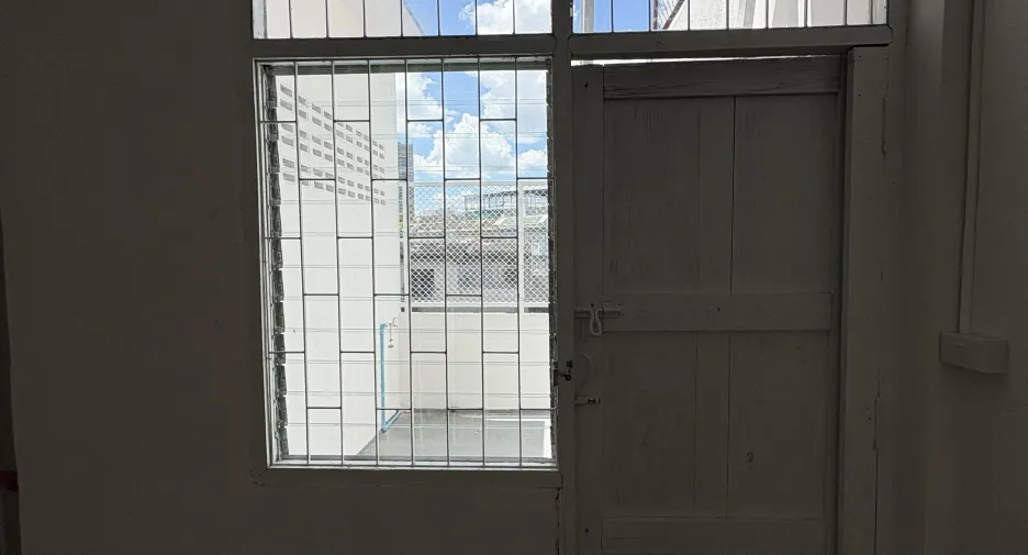 For rent 4 bedrooms retail Space in Bang Rak, Bangkok