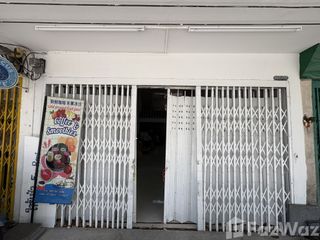 ให้เช่า 4 ห้องนอน พื้นที่ค้าปลีก ใน บางรัก, กรุงเทพฯ