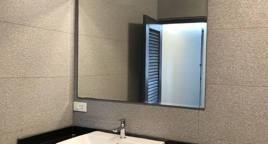 Reihenhaus zur Miete mit 4 Zimmer in Watthana, Bangkok