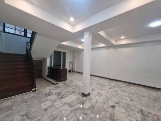 Reihenhaus zur Miete mit 4 Zimmer in Watthana, Bangkok