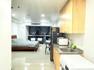 Wohnung zur Miete mit Studio in Khlong Toei, Bangkok