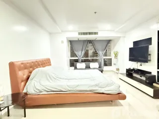 Wohnung zur Miete mit Studio in Khlong Toei, Bangkok