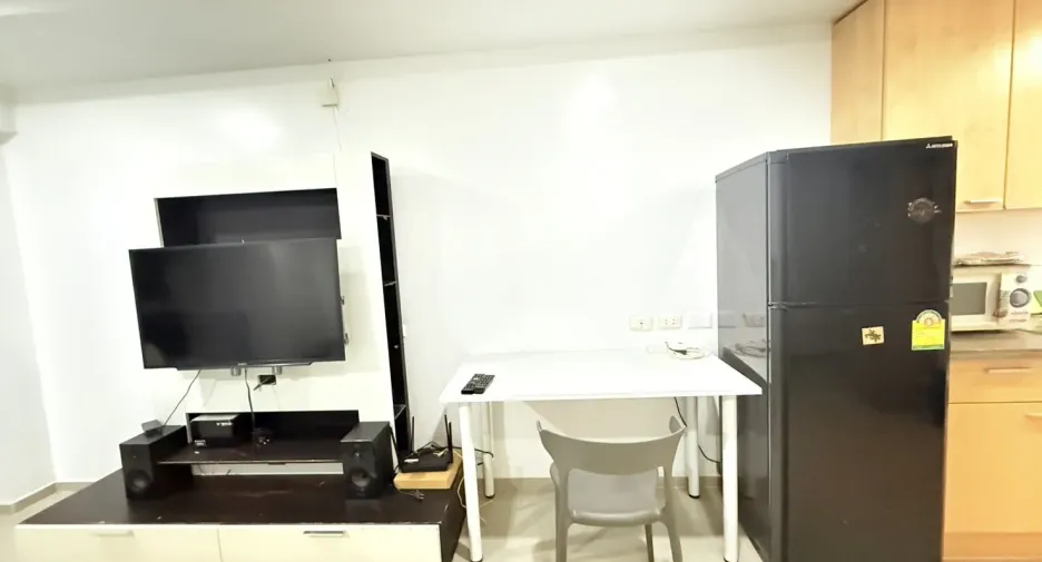 For rent studio condo in Khlong Toei, Bangkok