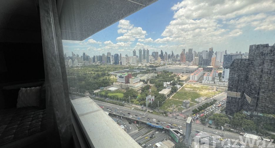 For rent 2 ベッドルーム condo in Sathon, Bangkok