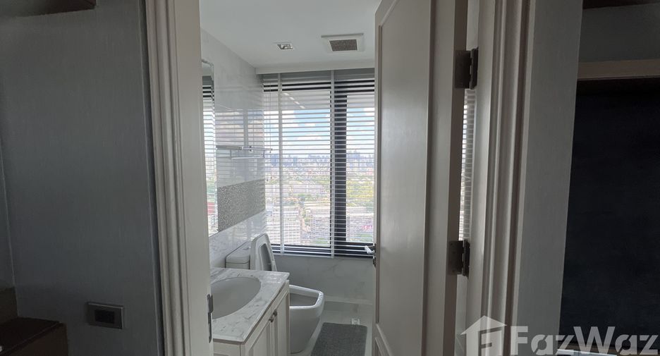 For rent 2 ベッドルーム condo in Sathon, Bangkok