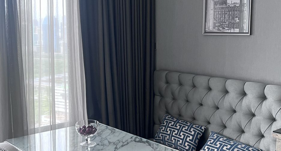 For rent 2 ベッドルーム condo in Sathon, Bangkok