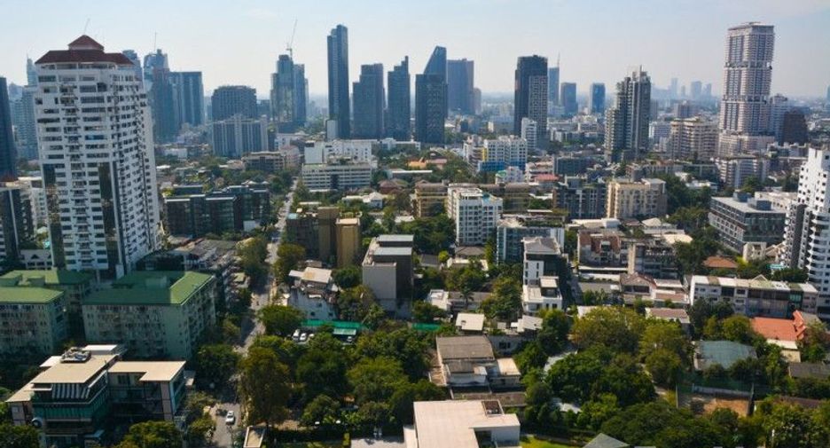 For rent 3 bedrooms condo in Watthana, Bangkok