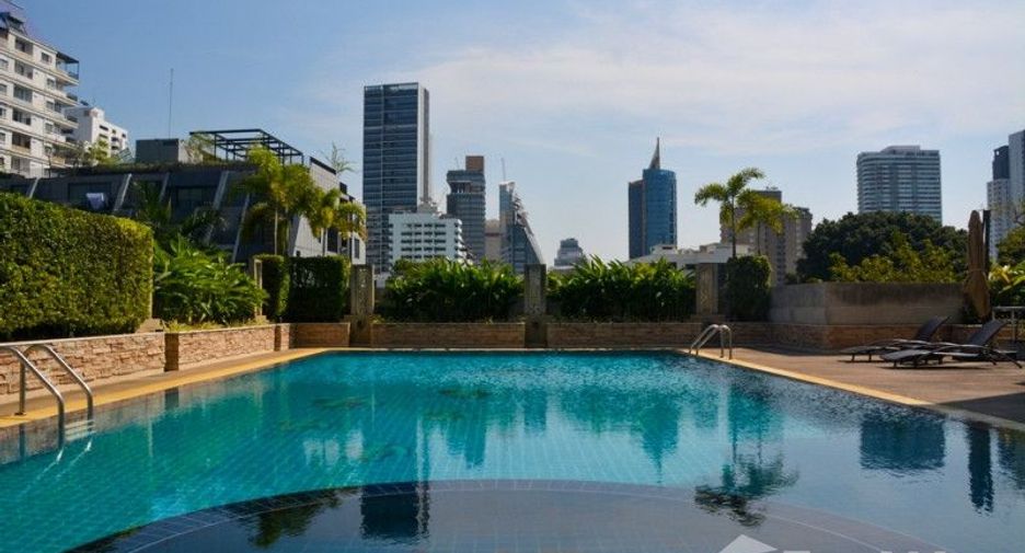 For rent 3 bedrooms condo in Watthana, Bangkok
