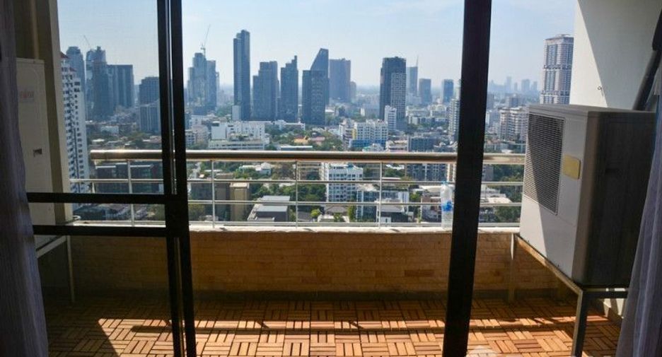 For rent 3 bedrooms condo in Watthana, Bangkok