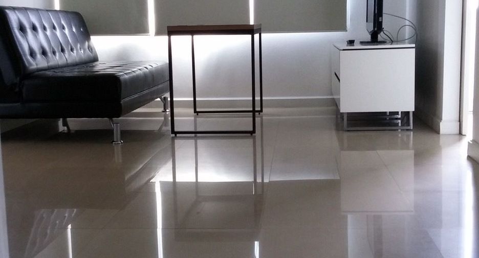 For rent 1 bed condo in Phra Khanong, Bangkok