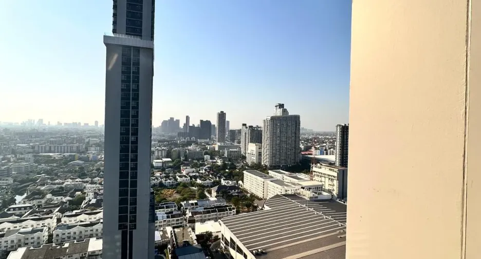 For rent 1 bed condo in Watthana, Bangkok