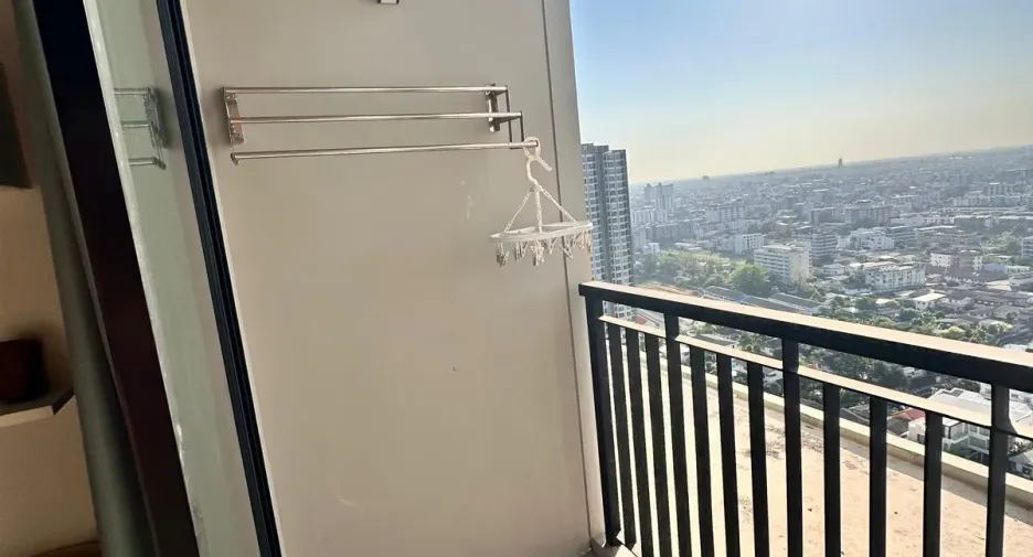 For rent 1 bed condo in Watthana, Bangkok