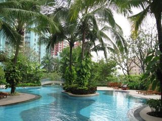 For rent 2 bedrooms condo in Yan Nawa, Bangkok