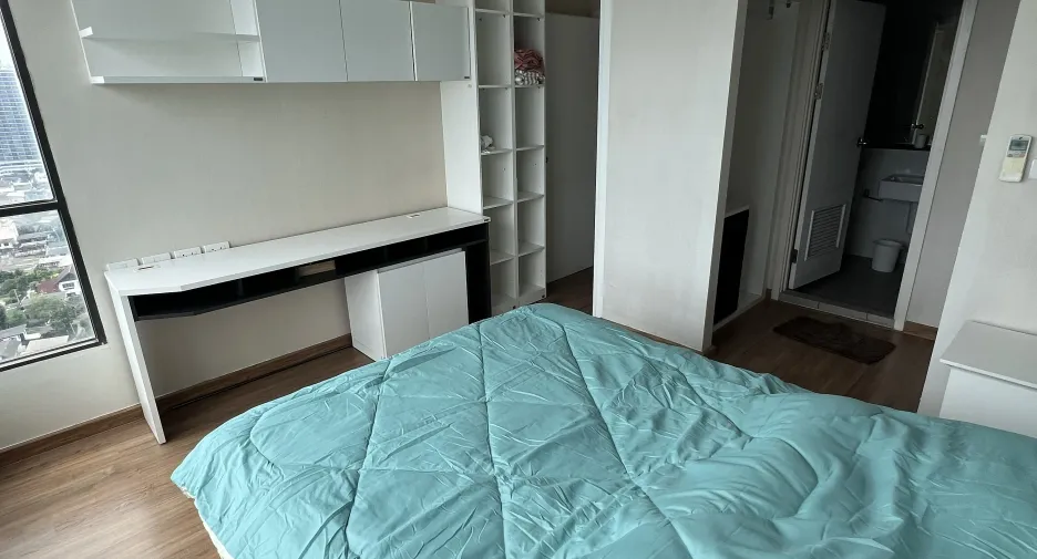 For rent 2 bedrooms condo in Bang Phlat, Bangkok