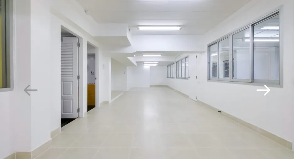 For rent 3 bedrooms office in Khlong Toei, Bangkok