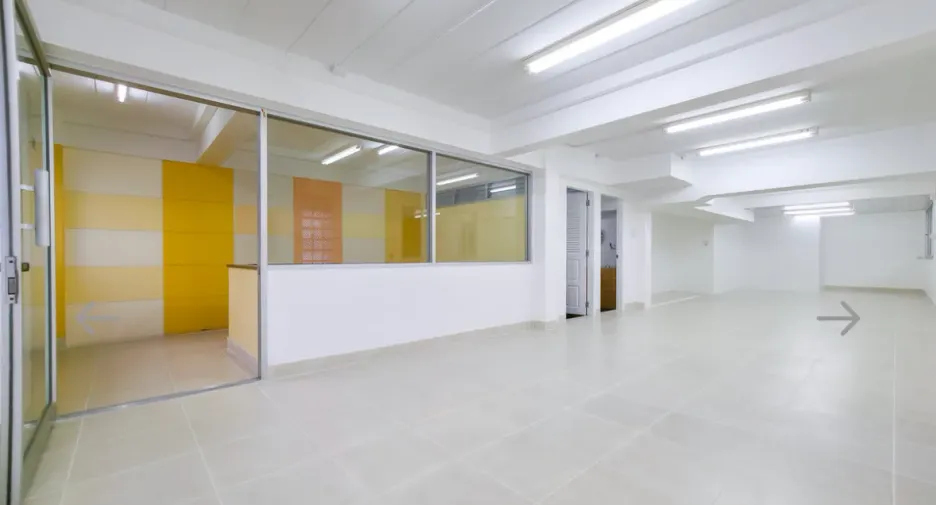 For rent 3 bedrooms office in Khlong Toei, Bangkok