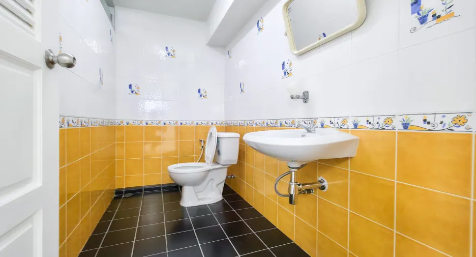 For rent 3 bedrooms office in Khlong Toei, Bangkok