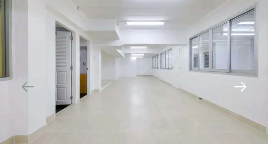 For rent 3 bedrooms office in Khlong Toei, Bangkok