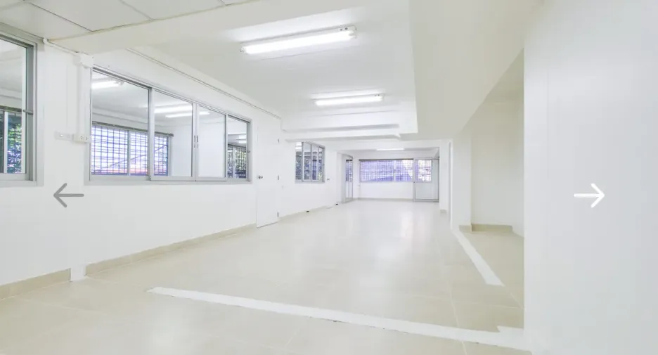 For rent 3 bedrooms office in Khlong Toei, Bangkok