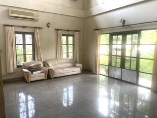 Casa en alquiler de 3 habitaciones en Watthana, Bangkok