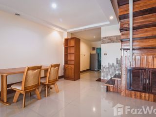 For rent 3 bedrooms townhouse in Bang Na, Bangkok