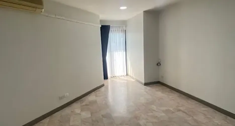 ขาย 2 ห้องนอน คอนโด ใน วัฒนา, กรุงเทพฯ