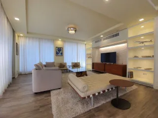 ให้เช่า 4 ห้องนอน คอนโด ใน วัฒนา, กรุงเทพฯ