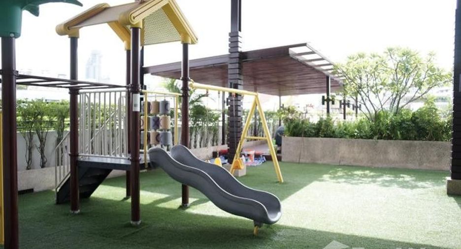 For rent 3 bedrooms condo in Watthana, Bangkok