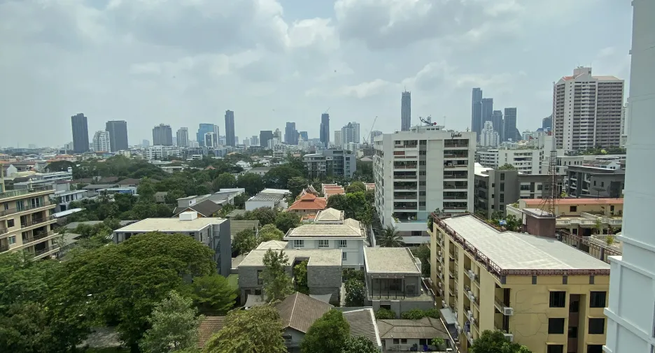 For rent 3 bedrooms apartment in Watthana, Bangkok