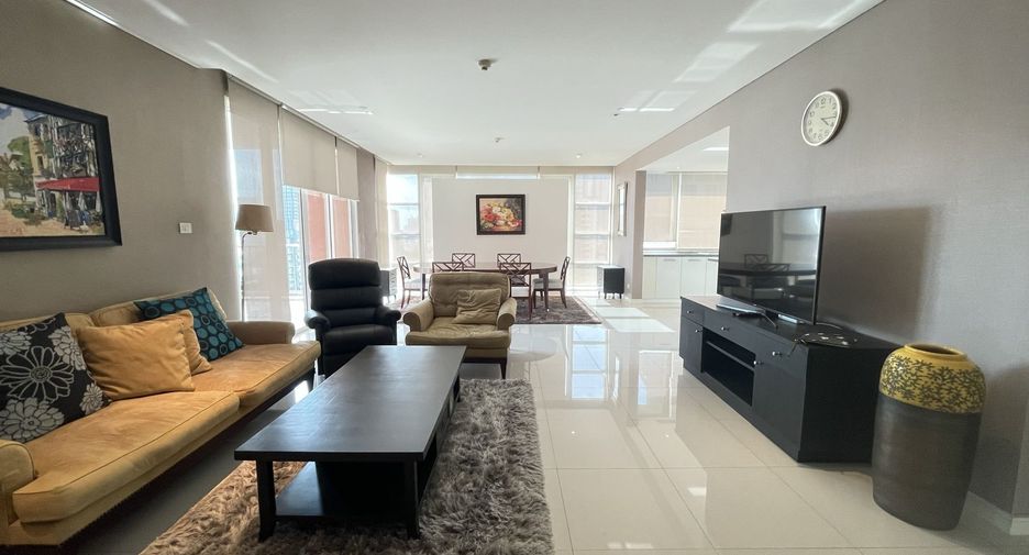 For rent 3 bedrooms condo in Khlong Toei, Bangkok