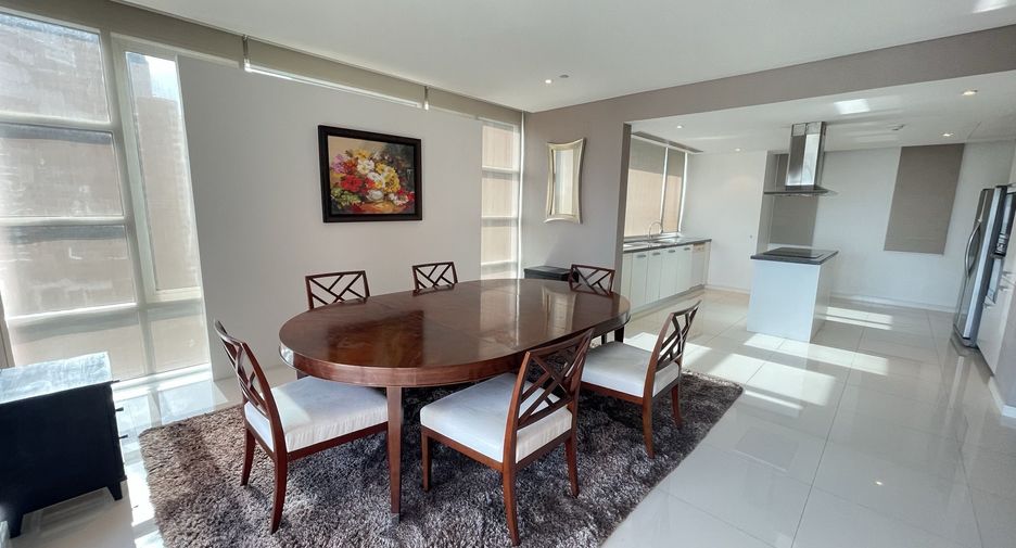 For rent 3 bedrooms condo in Khlong Toei, Bangkok