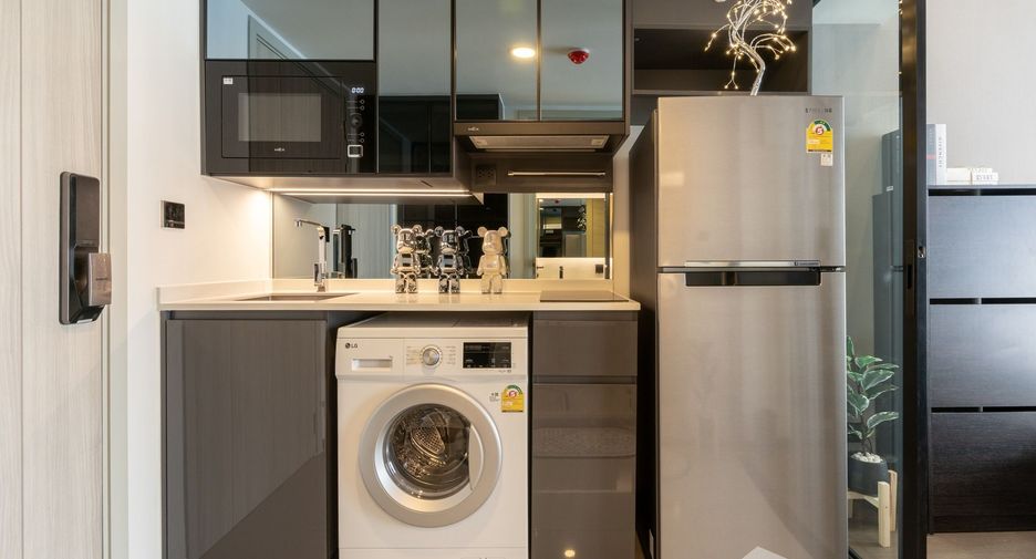 For rent 1 bed condo in Bang Rak, Bangkok