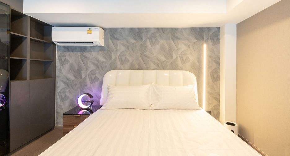 For rent 1 bed condo in Bang Rak, Bangkok