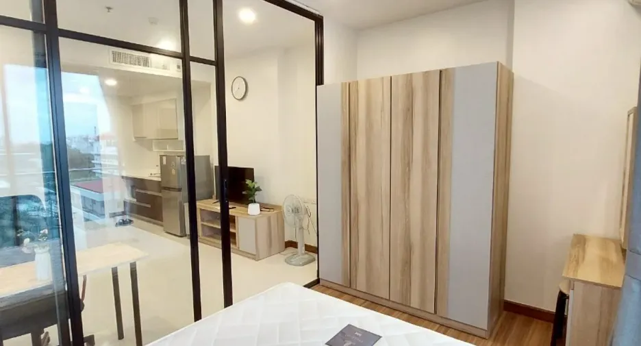 For rent 1 bed condo in Khlong San, Bangkok