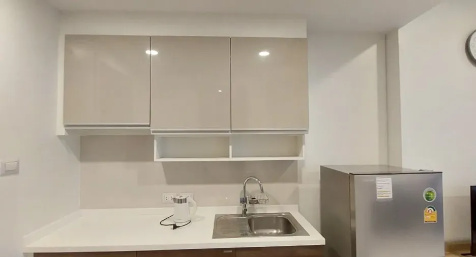 For rent 1 bed condo in Khlong San, Bangkok