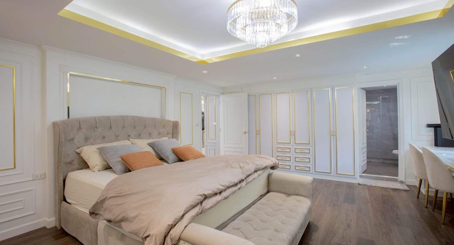 For rent 2 bedrooms condo in Ratchathewi, Bangkok