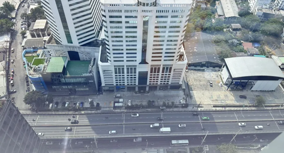 For rent office in Huai Khwang, Bangkok