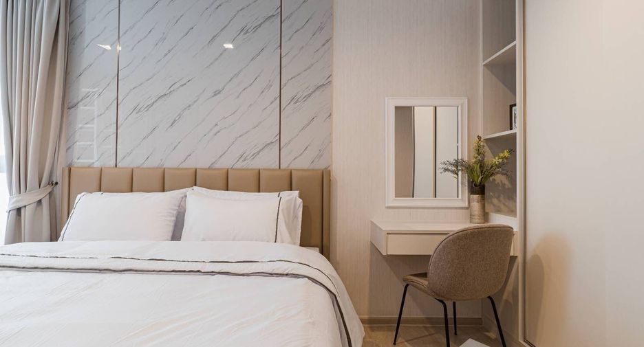 For rent 2 bedrooms condo in Pathum Wan, Bangkok