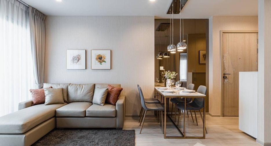 For rent 2 bedrooms condo in Pathum Wan, Bangkok