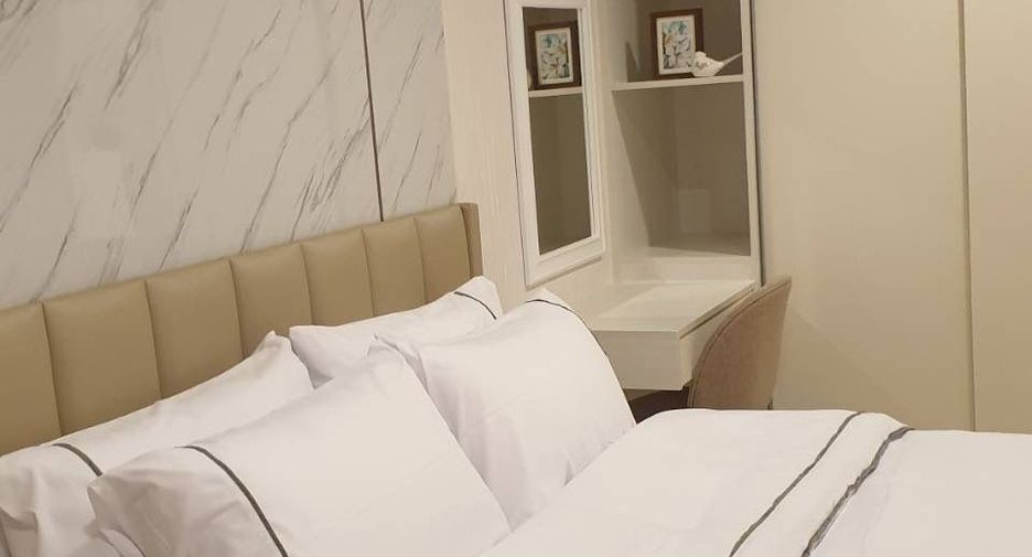 For rent 2 bedrooms condo in Pathum Wan, Bangkok